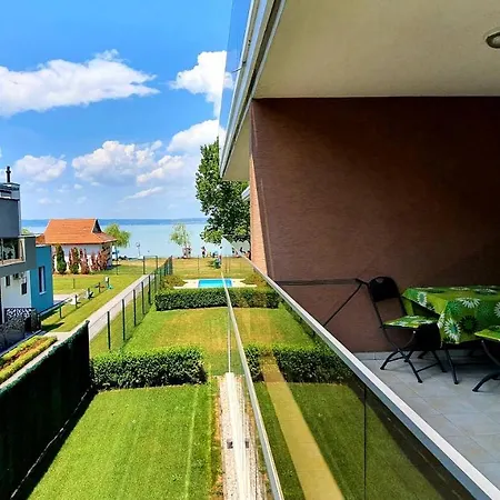 Elegant Апартаменты