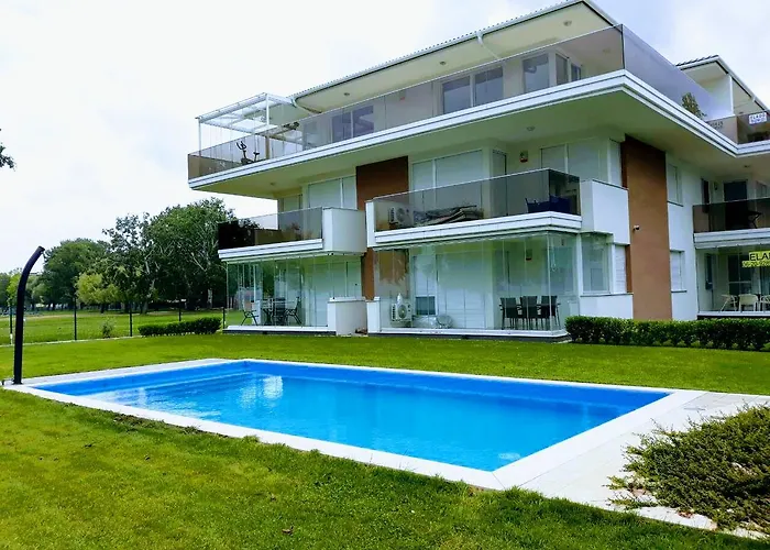 Elegant Appartamento Siófok